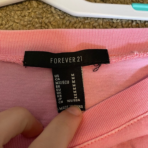 Forever 21 pink cropped tee - Picture 2 of 2